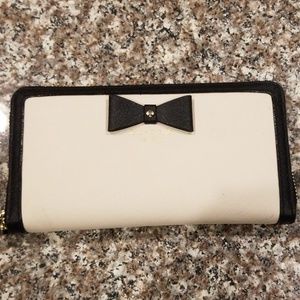 Kate spade Bow Wallet